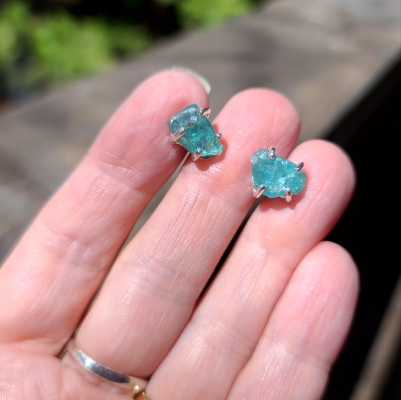 Apatite raw nugget studd sterling earrings - Picture 5 of 8